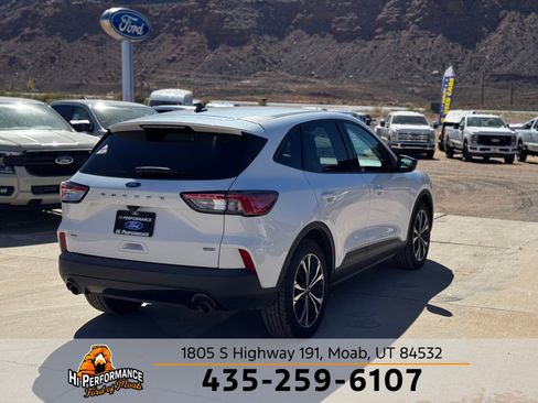 Used 2022 Ford Escape SE w/ SE Sport Appearance Package image 7