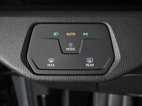 Certified 2023 Volkswagen ID.4 Pro RWD image 19