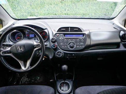 Used 2013 Honda Fit Sport image 25
