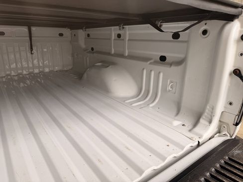 Used 2018 GMC Canyon SLT image 10