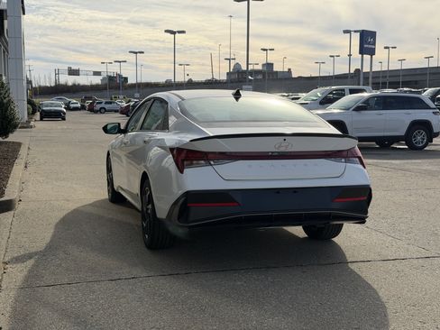 New 2026 Hyundai Elantra SEL Sport Premium image 7