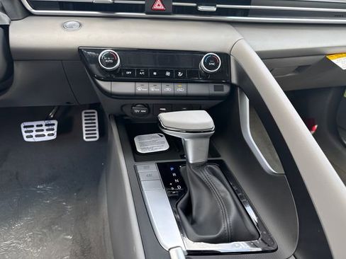 New 2026 Hyundai Elantra Sport FWD image 21
