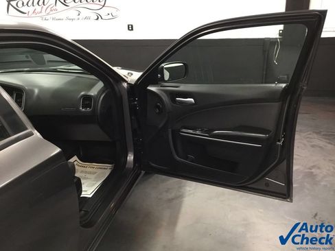 Used 2015 Dodge Charger SE w/ Power Sunroof Group AWD/4WD image 37