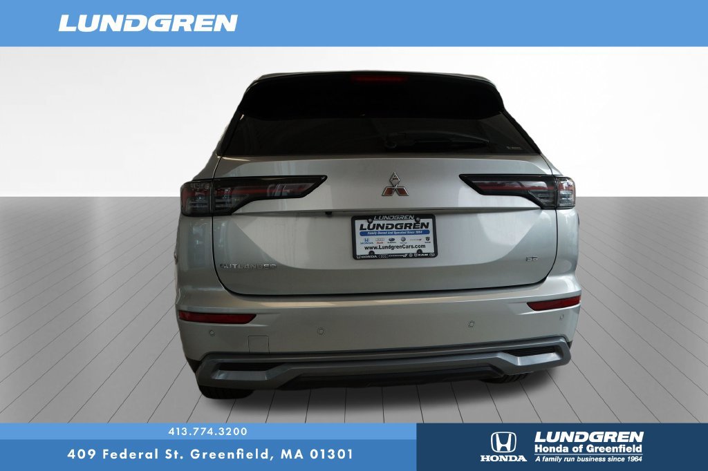 Used 2025 Mitsubishi Outlander AWD image 9
