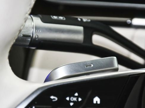 Used 2023 Mercedes-Benz S 500 4MATIC w/ Warmth & Comfort Package image 43