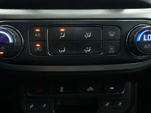 Used 2017 Chevrolet Colorado LT w/ Luxury Package, Chrome RWD image 30