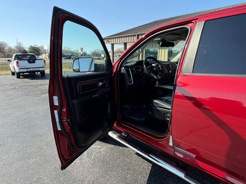 Used 2014 RAM 1500 Laramie w/ Convenience Group AWD/4WD image 19