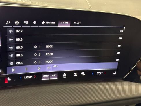 New 2025 Audi SQ5 Premium Plus image 17