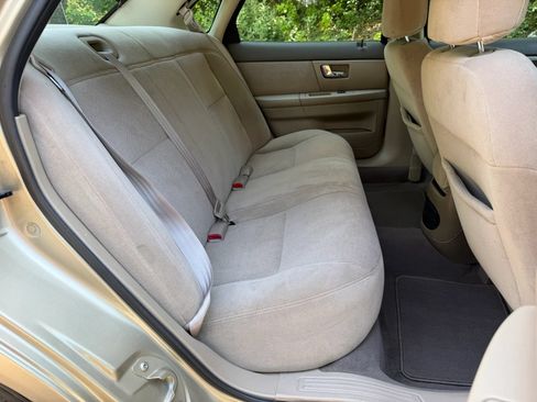 Used 2000 Ford Taurus SE FWD image 11