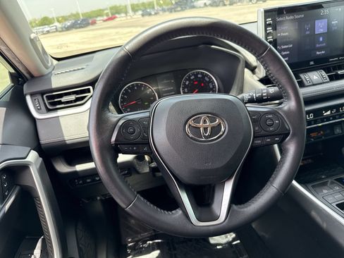 Certified 2022 Toyota RAV4 XLE Premium FWD image 11