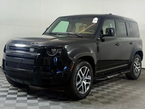 New 2026 Land Rover Defender 110 X-Dynamic SE image 2