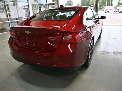 Used 2024 Chevrolet Malibu LT w/ LPO, Floor Liner Package FWD image 5