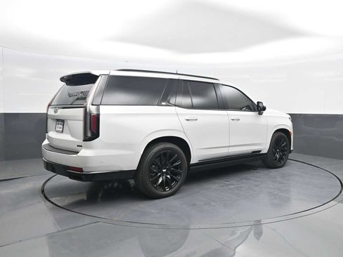 Used 2024 Cadillac Escalade Sport Platinum w/ LPO, ONYX Package AWD/4WD image 8
