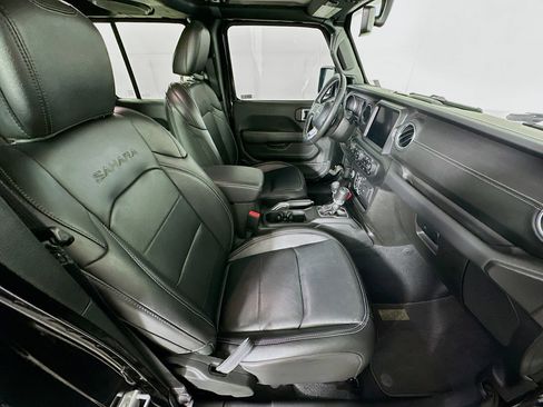 Used 2023 Jeep Wrangler Sahara w/ Cold Weather Group image 30