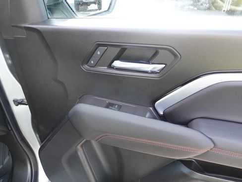 Used 2023 Chevrolet Colorado Z71 w/ LPO, Skid Plate Package image 36