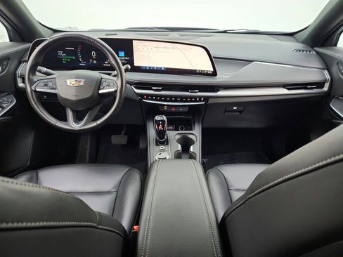 Used 2025 Cadillac XT4 Premium Luxury FWD image 19