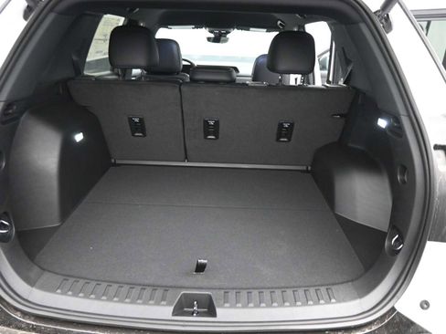 New 2026 GMC Terrain AT4 w/ Convenience Package III AWD/4WD image 12