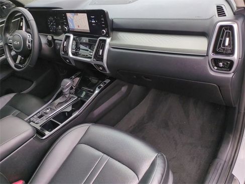 Used 2023 Kia Sorento SX image 30