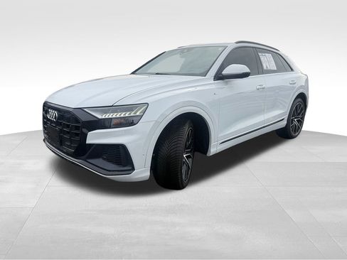 Used 2021 Audi Q8 Prestige w/ Prestige Package image 3