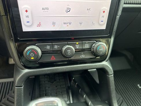 Used 2024 Ford Ranger XLT w/ Equipment Group 301A High image 32