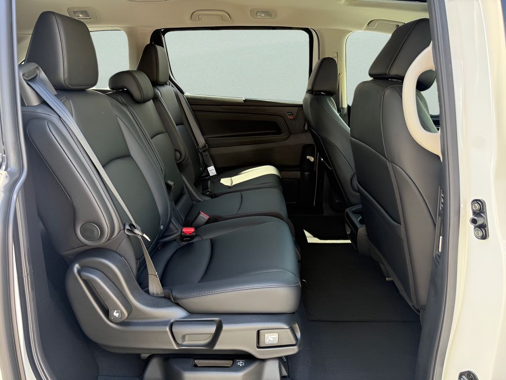 New 2027 Honda Odyssey EX-L image 13