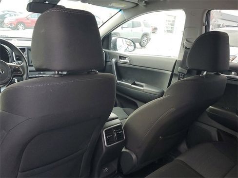 Used 2019 Kia Sportage LX w/ LX Popular Package image 9