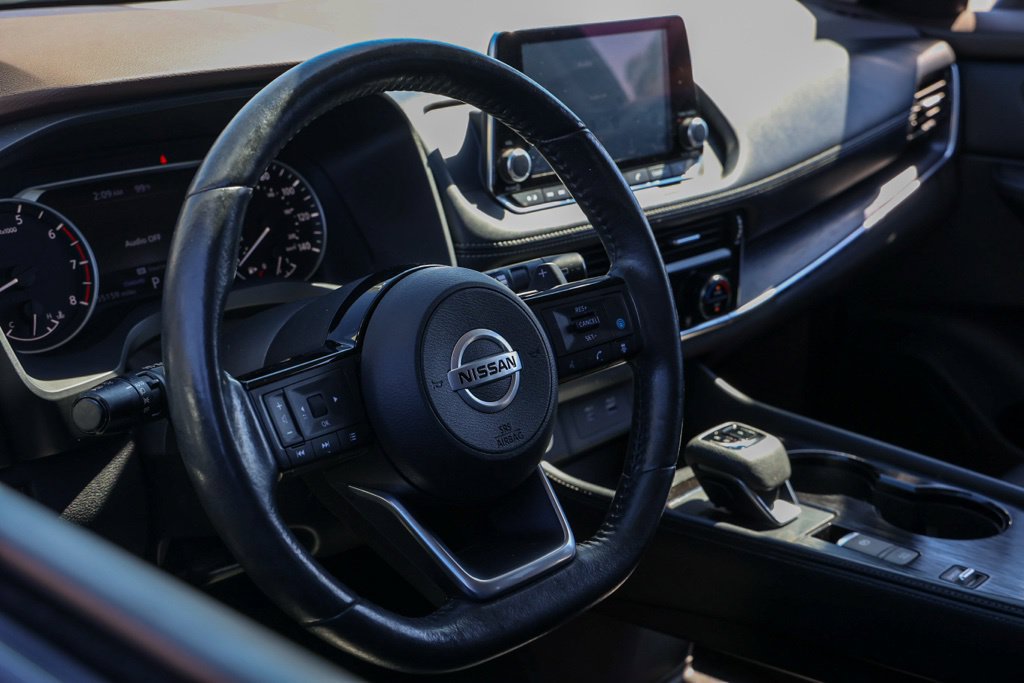 Used 2021 Nissan Rogue SL FWD image 15
