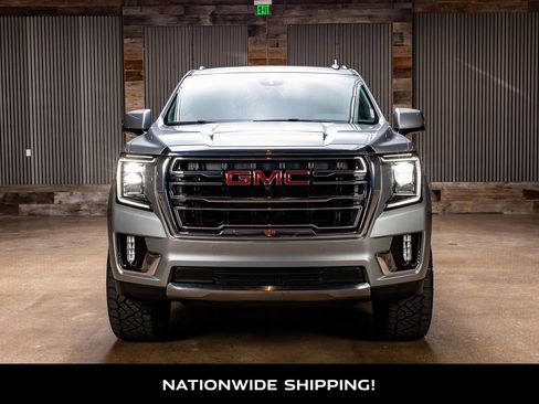 Used 2023 GMC Yukon XL SLT w/ SLT Premium Package image 4