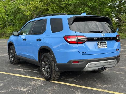 Certified 2025 Honda Pilot TrailSport image 7