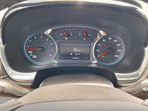 Used 2023 Chevrolet Traverse LT FWD image 14