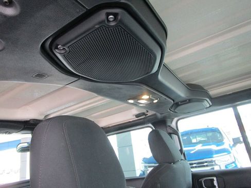 Used 2019 Jeep Wrangler Unlimited Sport AWD/4WD image 17