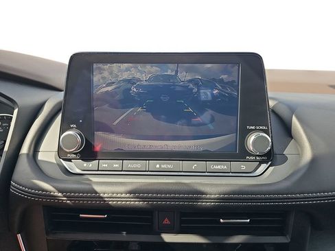 Used 2023 Nissan Rogue S AWD/4WD image 22