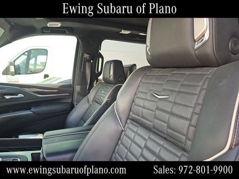 Used 2024 Cadillac Escalade ESV Sport Platinum w/ LPO, ONYX Package AWD/4WD image 5
