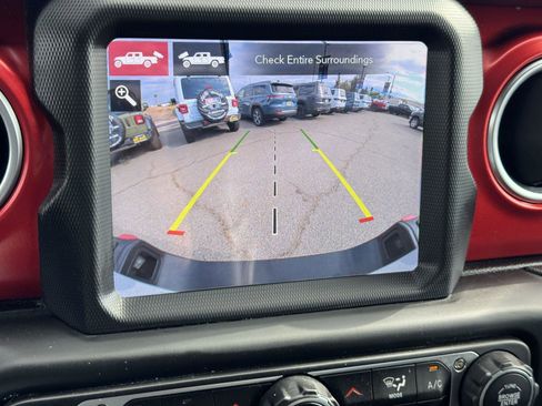 Used 2021 Jeep Gladiator Rubicon AWD/4WD image 26