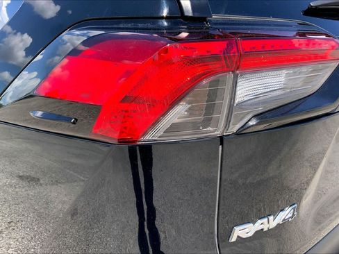Used 2023 Toyota RAV4 XLE Premium FWD image 28