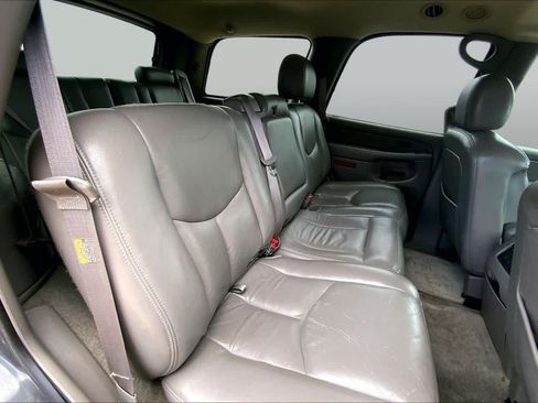 Used 2005 Chevrolet Tahoe LT w/ LT Preferred Equipment Group RWD image 17