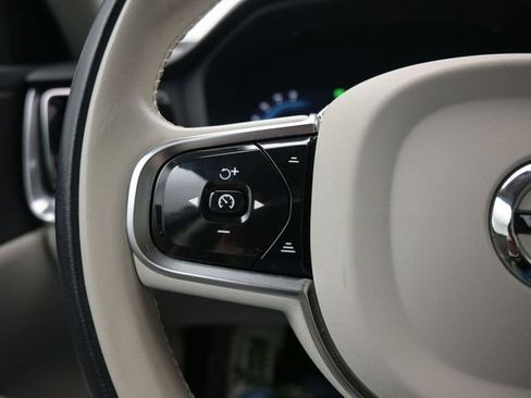 Used 2024 Volvo V60 B5 Cross Country Plus image 25