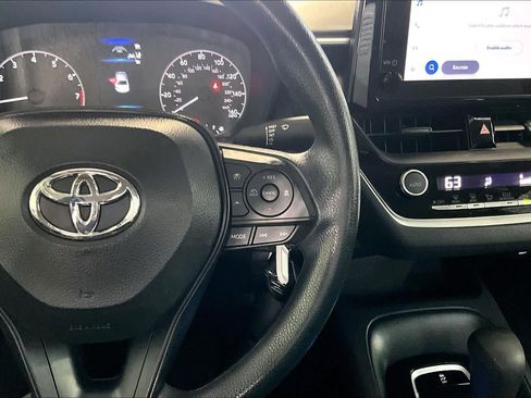Used 2025 Toyota Corolla LE FWD image 25