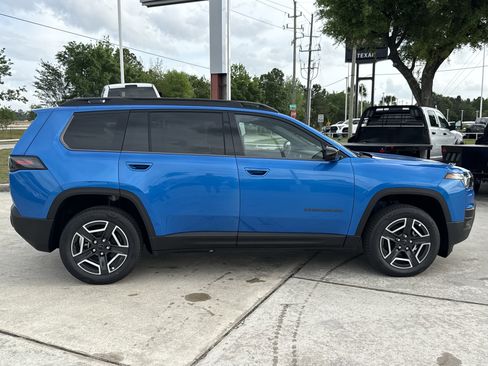 New 2026 Jeep Cherokee Laredo AWD/4WD image 3