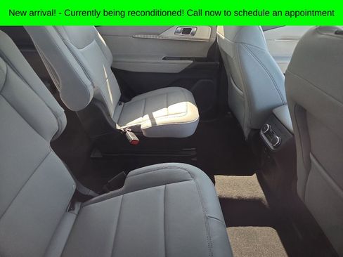 Used 2026 Ford Explorer Active w/ Active Comfort Package RWD image 12