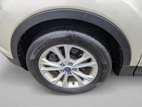 Used 2018 Ford Escape SE image 10