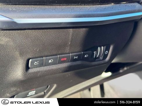 Used 2025 Jeep Wagoneer S Limited image 17