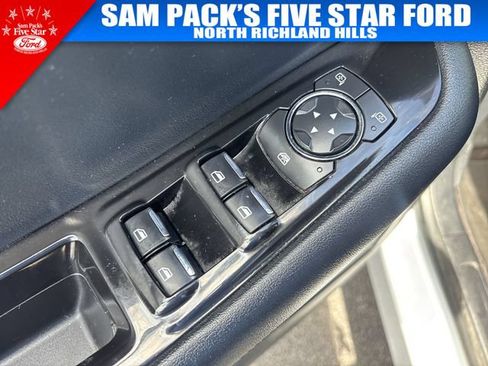 Used 2016 Ford Edge SEL w/ Equipment Group 201A FWD image 22
