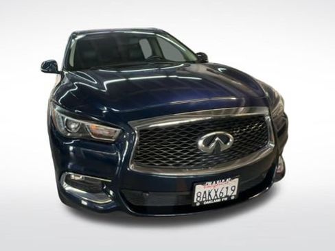 Used 2017 INFINITI QX60 Luxe w/ Premium Plus Package AWD/4WD image 3