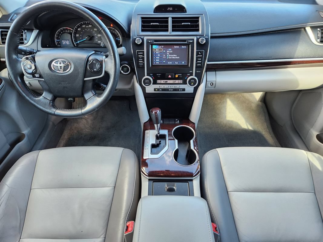 Used 2013 Toyota Camry XLE FWD image 30