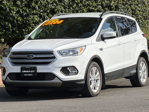 Used 2018 Ford Escape SE image 8