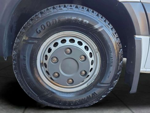 Used 2014 Freightliner Sprinter 3500 image 52