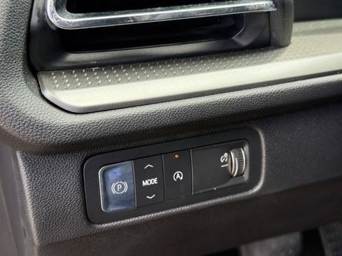 Used 2026 Chevrolet Traverse LT FWD image 20