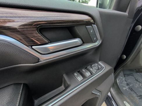 Used 2022 Chevrolet Silverado 1500 LT image 12