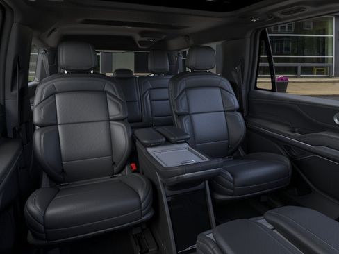 New 2026 Lincoln Navigator L Reserve w/ Jet Appearance Package AWD/4WD image 11
